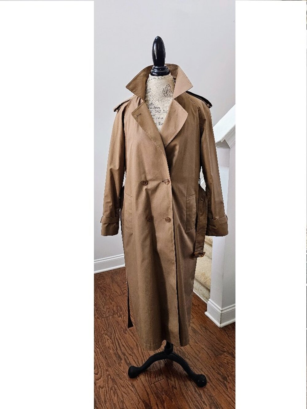 This is a ladies vintage Worthington brand trench coat